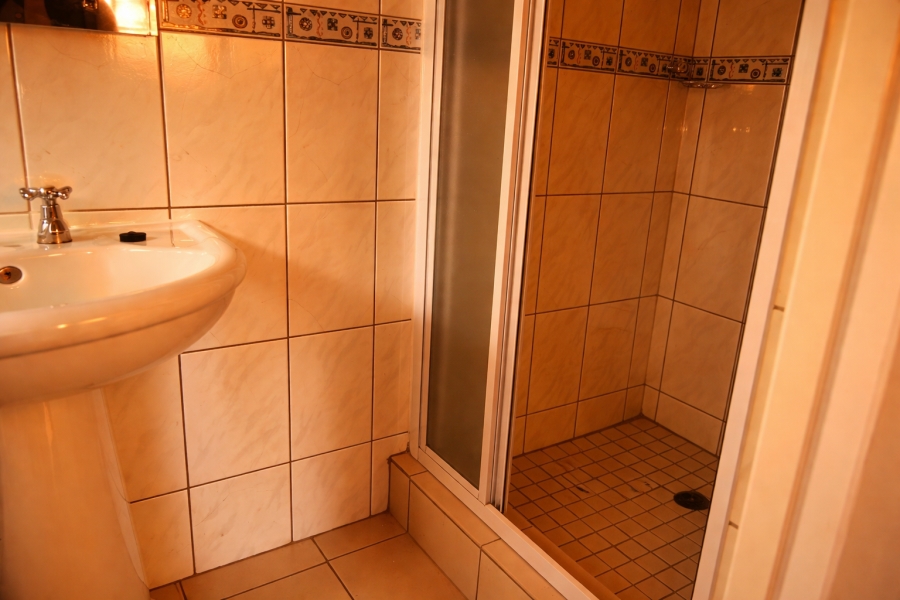 To Let 4 Bedroom Property for Rent in Cashan North West